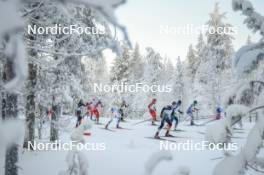 26.11.2023, Ruka, Finland (FIN): Emma Ribom (SWE), Katharina Hennig (GER), Lotta Udnes Weng (NOR), Victoria Carl (GER), Flora Dolci (FRA), Sophia Laukli (USA), (l-r)  - FIS world cup cross-country, mass, Ruka (FIN). www.nordicfocus.com. © Modica/NordicFocus. Every downloaded picture is fee-liable.