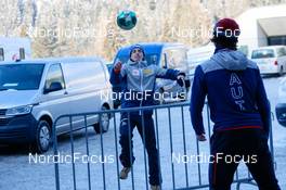29.01.2023, Seefeld, Austria (AUT): Stefan Rettenegger (AUT), Thomas Rettenegger (AUT), (l-r)  - FIS world cup nordic combined men, individual gundersen HS109/12.5km, Seefeld (AUT). www.nordicfocus.com. © Volk/NordicFocus. Every downloaded picture is fee-liable.