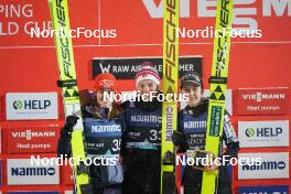 13.03.2023, Lillehammer, Norway (NOR): Selina Freitag (GER), Silje Opseth (NOR), Ema Klinec (SLO), (l-r) - FIS world cup ski jumping women, individual HS140, Lillehammer (NOR). www.nordicfocus.com. © Thibaut/NordicFocus. Every downloaded picture is fee-liable.