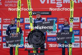 19.03.2023, Vikersund, Norway (NOR): Katharina Althaus (GER), Ema Klinec (SLO), Selina Freitag (GER), (l-r)  - FIS ski flying women, individual HS240, Vikersund (NOR). www.nordicfocus.com. © Thibaut/NordicFocus. Every downloaded picture is fee-liable.