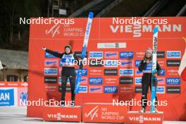 30.12.2023, Garmisch, Germany (GER): Eirin Maria Kvandal (NOR), Abigail Strate (CAN), (l-r) - FIS world cup ski jumping women, individual HS142, Garmisch (GER). www.nordicfocus.com. © Reichert/NordicFocus. Every downloaded picture is fee-liable