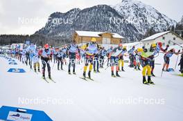 21.01.2023, Zuoz Switzerland (SUI): Karstein Johaug (NOR), Torleif Syrstad (NOR), Johannes Ekloef (SWE), Max Novak (SWE), Alfred Buskqvist (SWE), (l-r) - Ski Classics La Diagonela, Zuoz (SUI). www.nordicfocus.com. © Reichert/NordicFocus. Every downloaded picture is fee-liable.