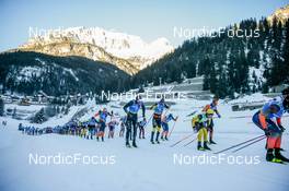29.01.2023, Trentino, Italy (ITA): Thomas Bing (GER), Stian Hoelgaard (NOR), Tord Asle Gjerdalen (NOR), Torgeir Sulan Hovland (NOR), Emil Persson (SWE), Filip Rosjoe (SWE), Amund Riege (NOR), (l-r) - Ski Classics Marcialonga, Trentino (ITA). www.nordicfocus.com. © Vanzetta/NordicFocus. Every downloaded picture is fee-liable.