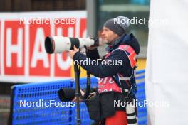 05.01.2024, Oberhof, Germany (GER): Event Feature: Vianney Thibaut (FRA), photographer NordicFocus - IBU World Cup Biathlon, sprint women, Oberhof (GER). www.nordicfocus.com. © Manzoni/NordicFocus. Every downloaded picture is fee-liable.