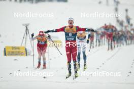06.01.2024, Val di Fiemme, Italy (ITA): Erik Valnes (NOR) - FIS world cup cross-country, tour de ski, mass, Val di Fiemme (ITA). www.nordicfocus.com. © Modica/NordicFocus. Every downloaded picture is fee-liable.