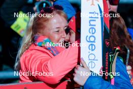 27.01.2024, Schonach, Germany (GER): Nathalie Armbruster (GER) hugging her mother after the race - FIS world cup nordic combined women, individual gundersen HS100/4km, Schonach (GER). www.nordicfocus.com. © Volk/NordicFocus. Every downloaded picture is fee-liable.